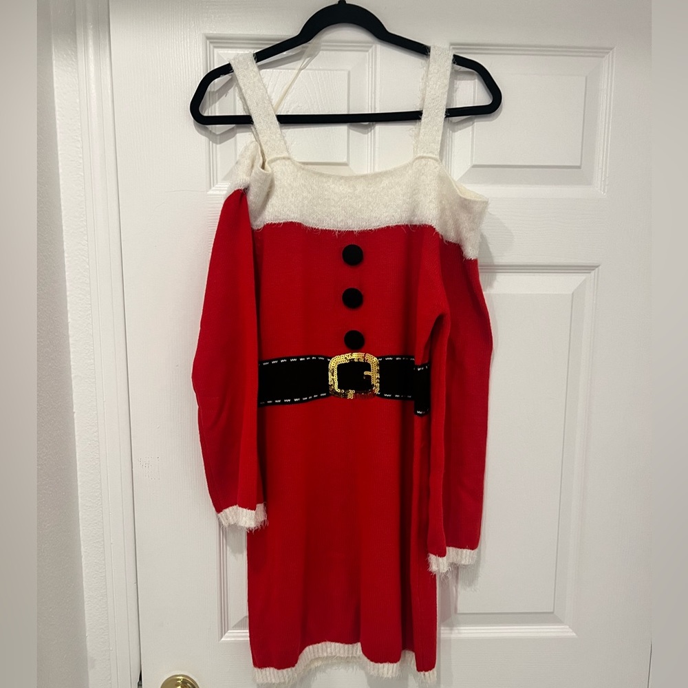 Who needs an ugly Christmas sweater? Be sexy instead!
